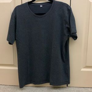 Uniqlo tee